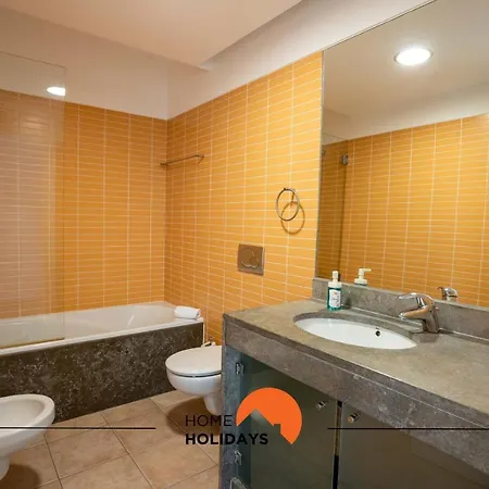 #111 Ocean View By Holidays Hébergement de vacances