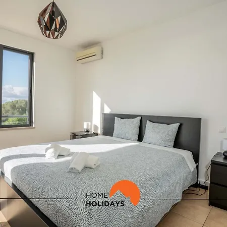 #111 Ocean View By Holidays Hébergement de vacances